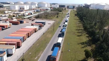 Tour Buses Waiting At Freeport Harbor Freeport Bahamas Stock Footage 85560302
