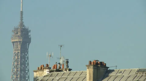 Tour Eiffel and typical french roof Video stock 34301498