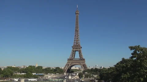 Tour Eiffel Champ De Mars Greenspace Parisian View France Paris Historical Tower 動画素材 52299540