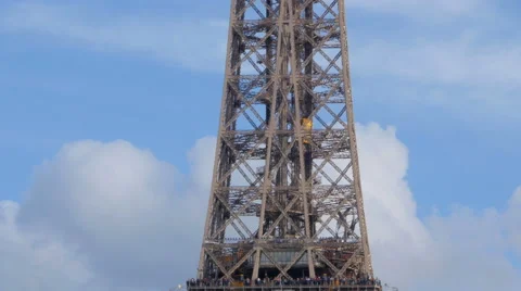 Tour Eiffel tourists and elevator pan 스톡 동영상 58298507