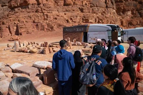 Tour guide at the Lion Tombs of Dadan in the ancient oasis of Al Ula Stock Photos
