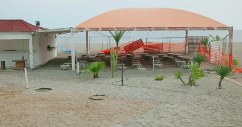Tourist facility for bathing waiting to be open with the start of the summer Vídeo Stock 158803852