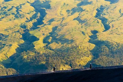 Tourist on the Final Push to the 3726m Summit of Mount Rinjani, Lombok, Stock Photos