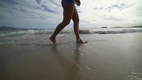 Tourist getting to know Florianópolis Video stock 162511753