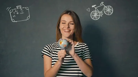 Tourist Plays with Globe Видео 82992231