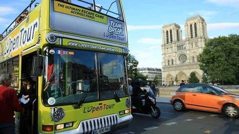 Touristic Bus in Paris Stock Footage 92896513