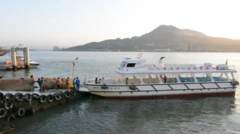 Tourists board a ship at the harbour 스톡 동영상 44349623