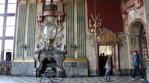 Tourists at the castle Ksiaz Stock Footage 59777200