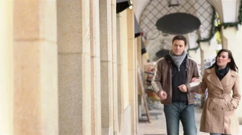 Tourists couple doing window shopping Stock Footage 33080168