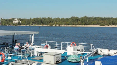Tourists On Deck Of Ship Vídeo Stock 26737567