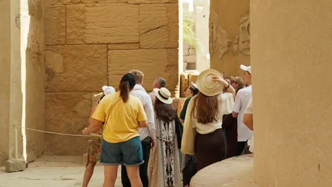 Tourists from different countries at the Karnak Temple. Stock Footage 324689938