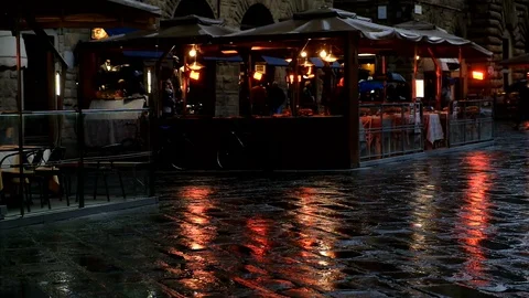 Tourists having fun around the square of Palazzo Vecchio, Florence Tuscany Italy 库存影片 88549457