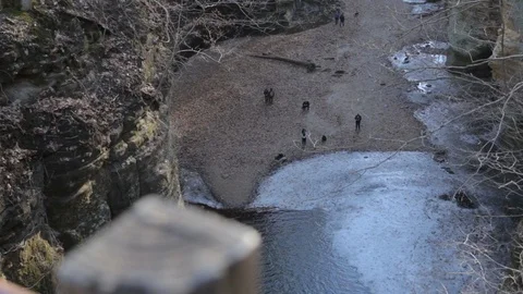 Tourists Inside of a Canyon in Winter 動画素材 86134800
