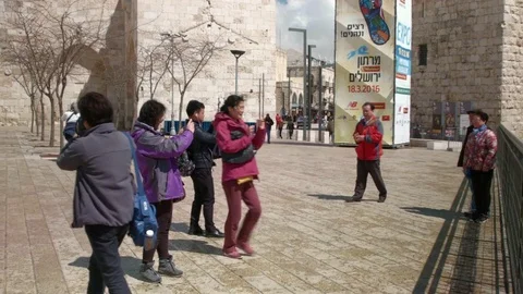 Tourists in jerusalem Video stock 85231916