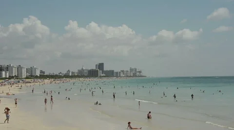 Tourists on Miami Beach Video stock 40701545
