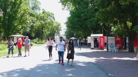 Tourists in park Stock Footage 159346250