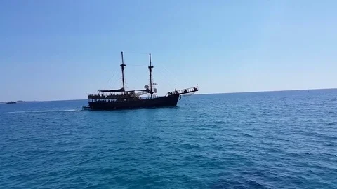 Tourists pirate ship Video stock 83860217