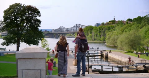 Tourists at Rideau Locks Vidéo 65530898