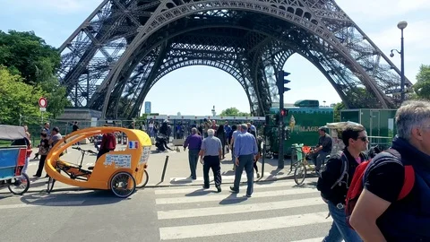 Tourists on Road Crossing in front of Eiffel Tower in Paris Stock Footage 91471950