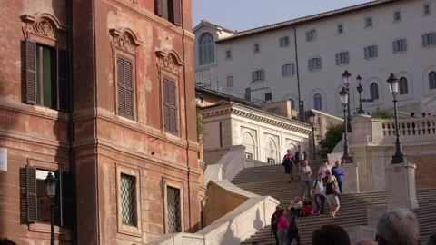 Tourists at the Spanish Steps in Rome 動画素材 337514490