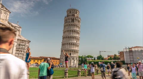 Tourists on Square of Miracles visit Leaning Tower. Stock Footage 54665020