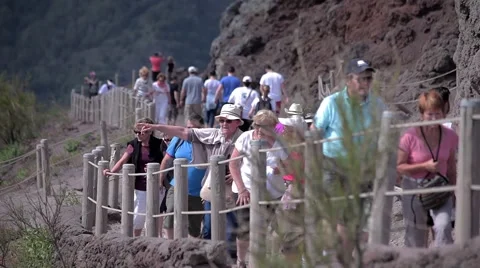 Tourists strolling crowds on Vesuvius. Stock Footage 68032047