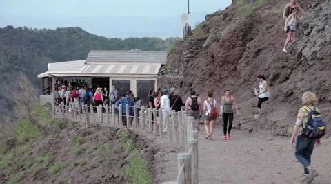 Tourists strolling crowds on Vesuvius. Stock Footage 68032056