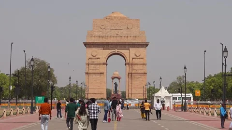 Tourists visit India Gate in New Delhi. Stock Footage 285433641