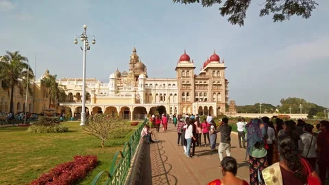Tourists visit Mysore palace. Stock Footage 132818274