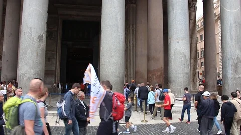 Tourists visiting Pantheon, located on Piazza della Rotonda. Stock Footage 124662384