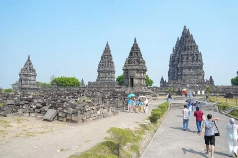 Tourists visiting Prambanan Temple complex. 스톡 사진