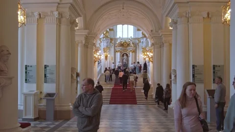 Tourists visiting the State Hermitage Museum. Stock Footage 198385688