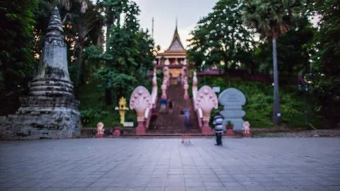 Tourists Visiting Wat Phnom at Sunset Video stock 88199459