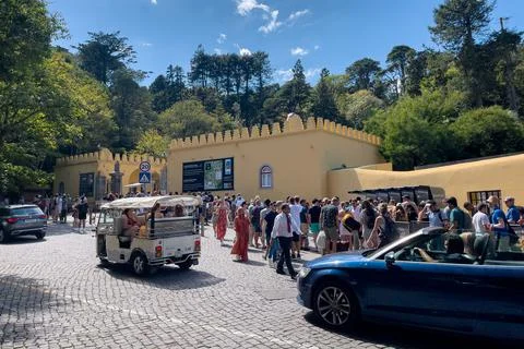 Tourists waiting on a queue to access the Sintra National Palace 스톡 사진