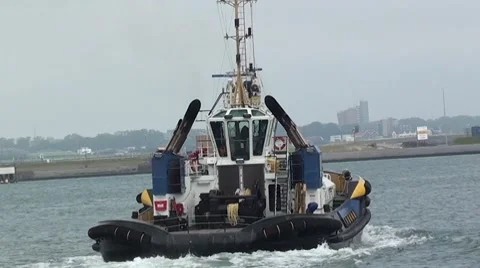 Towage vessel-back-0216 库存影片 8690202