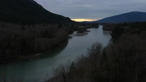 Towards the Cold Sunset 4k 30fps 库存影片 145272567