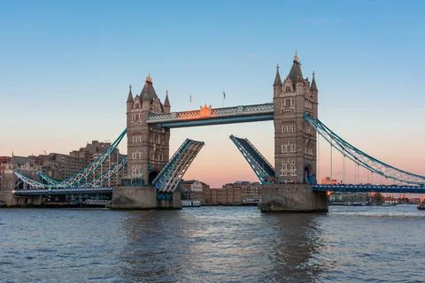 Tower bridge against the background of the evening sky, beautiful cityscape Stock Photos