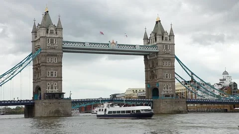 Tower Bridge and boat Stock Footage 134834613