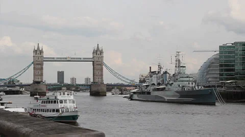 Tower Bridge And HMS Belfast 스톡 동영상 37680449