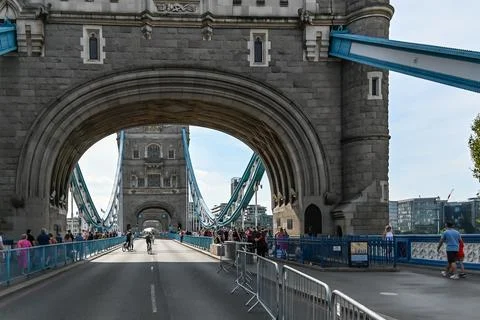 Tower Bridge empty with no traffic Stock Photos