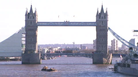 Tower Bridge Stock-Footage 588526