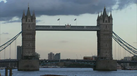 TOWER BRIDGE Stock-Footage 38286189