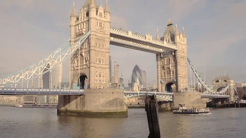 Tower Bridge, London Stock Footage 72714634