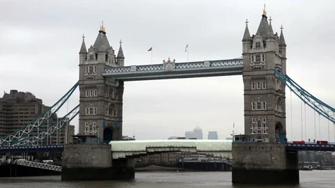 Tower Bridge in London Stock-Footage 89407971
