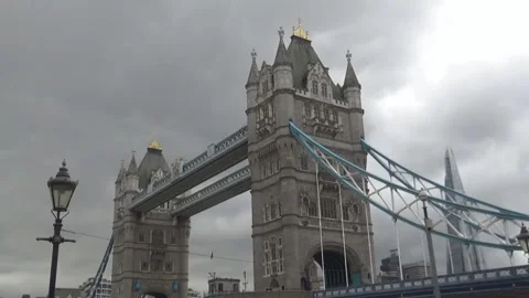 Tower bridge n grey sky Stock Footage 86202541