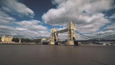 Tower Bridge over river Thames with sailing boats Fotos Stock