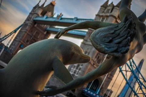 Tower bridge statue Foto stock