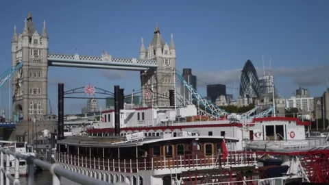 Tower Bridge with Vibrant Cityscape Under Bright Daylight 스톡 동영상 288496215