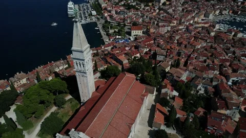 Tower of the Catholic Cathedral on the hill Vidéo 170443959