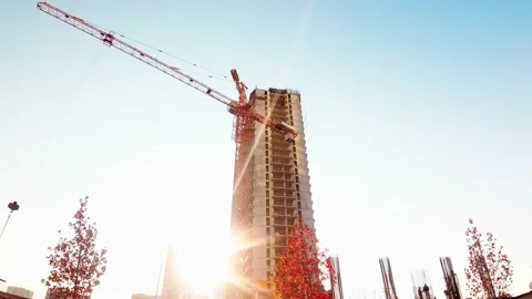 Tower crane at time laps construction site. Construction crane time laps. Con Vídeo Stock 166032954